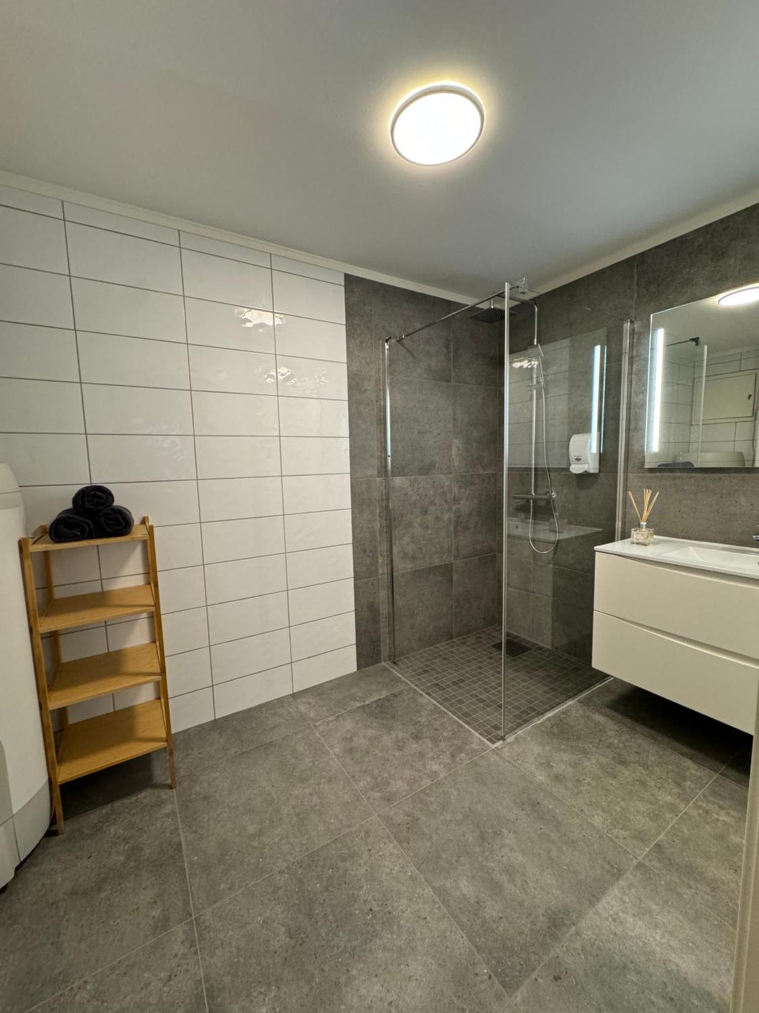 Charming 3-Bedroom Apartment In The Heart Of 크리스티안순 외부 사진